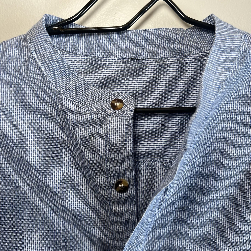 Tunic Top V-Neck Button Roll-Tab Sleeve Blue Stripe Woman’s Large No Tag - Picture 7 of 16